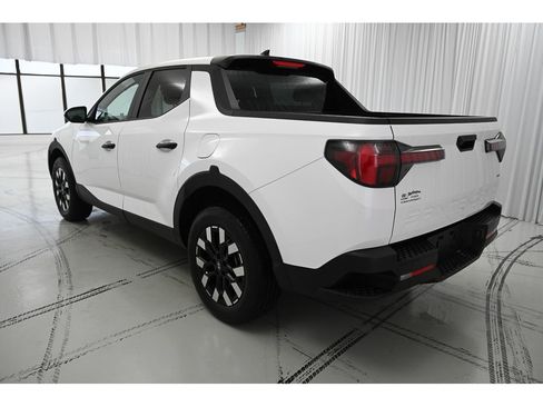 Used 2025 Hyundai Santa Cruz SE image 5