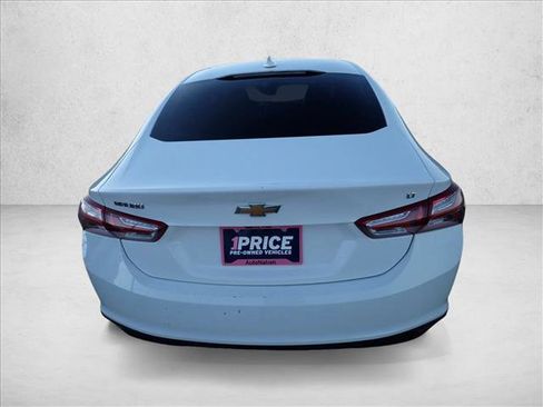 Used 2019 Chevrolet Malibu LT image 2