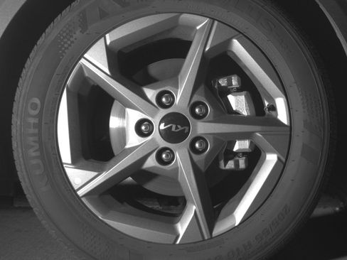 Used 2025 Kia K4 LXS image 13