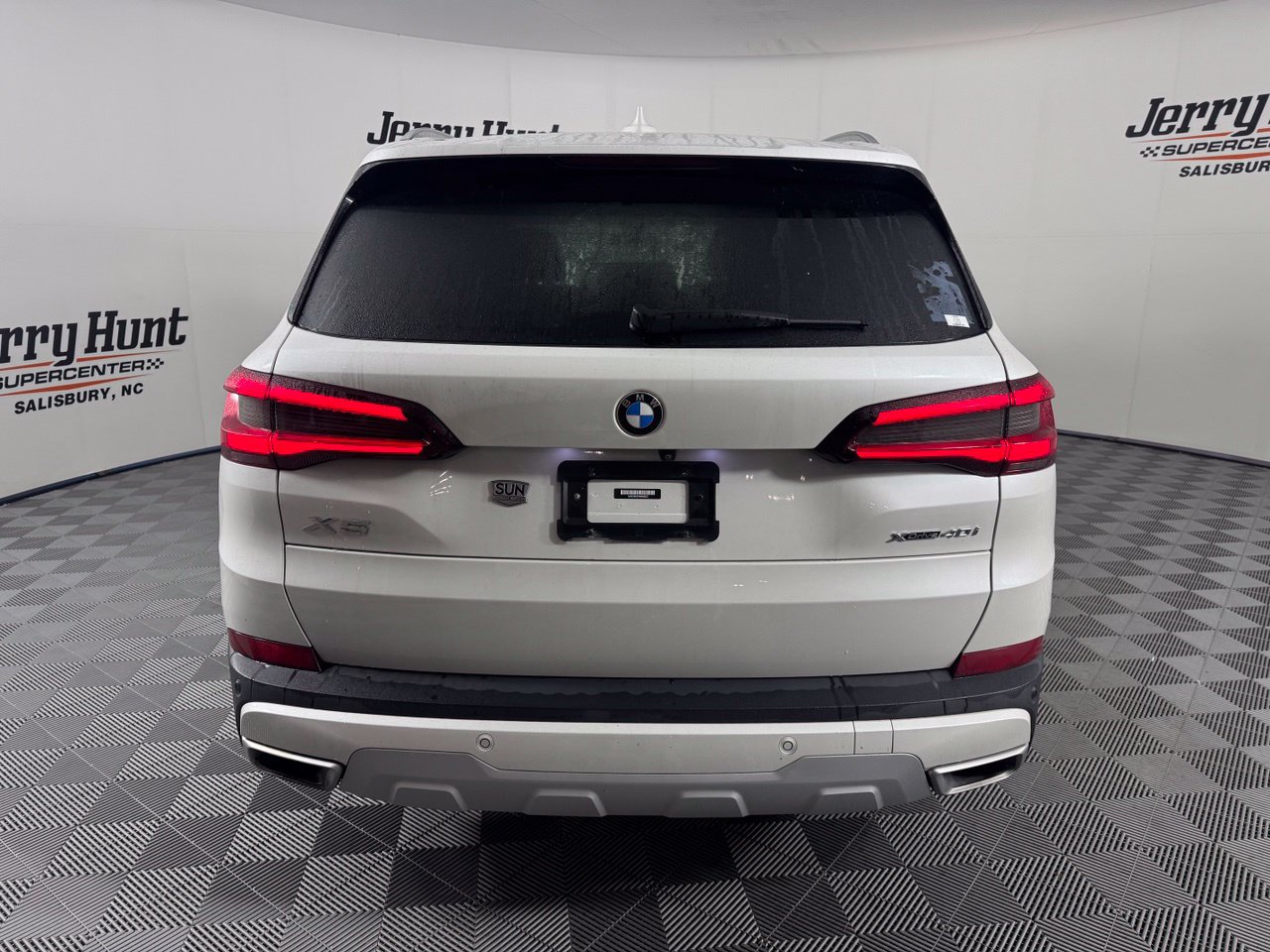 Used 2022 BMW X5 xDrive40i w/ Premium Package AWD/4WD image 8