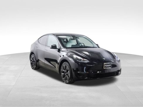 Used 2024 Tesla Model Y Long Range image 7