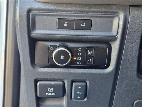 Used 2023 Ford Expedition XLT AWD/4WD image 10