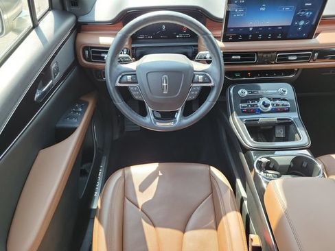 Used 2023 Lincoln Nautilus Reserve AWD/4WD image 28