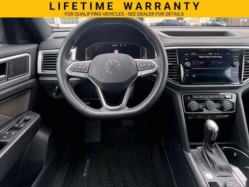 Used 2022 Volkswagen Atlas Cross Sport SE AWD/4WD image 5