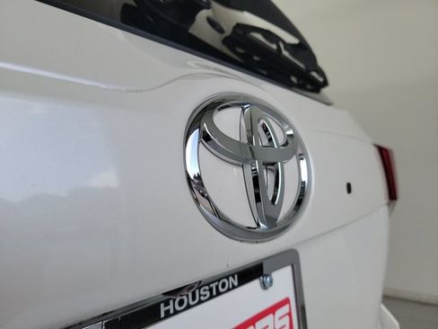 Used 2018 Toyota Highlander Limited FWD image 10