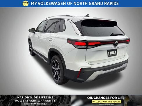 New 2026 Volkswagen Tiguan SE image 5