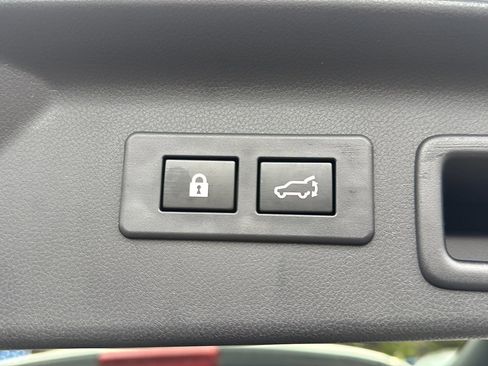 Certified 2025 Subaru Forester Limited w/ Protection Package (1PH) image 22