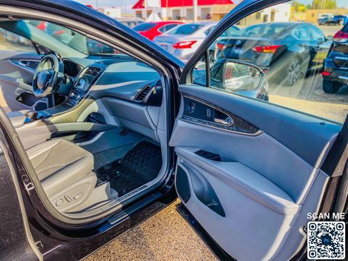 Used 2020 Lincoln Nautilus Reserve image 13