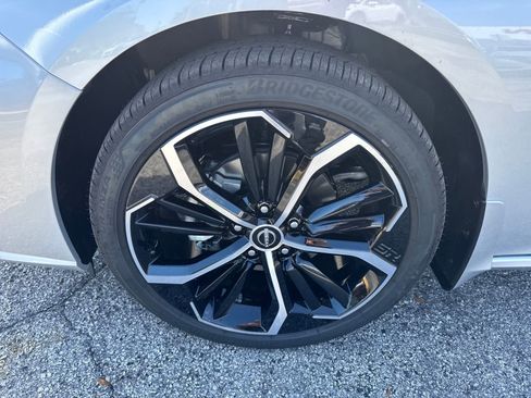 New 2025 Nissan Altima 2.5 SR w/ SR Premium Package image 11