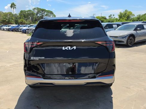 New 2026 Kia Sportage SX FWD image 7