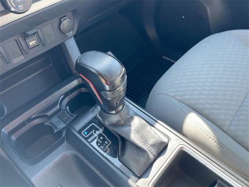 Used 2020 Toyota Tacoma SR image 15