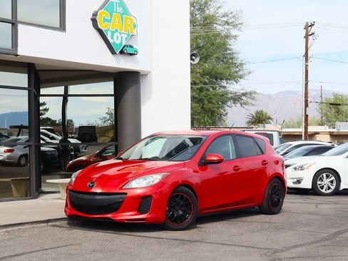 Used 2013 MAZDA MAZDA3 i Touring image 2