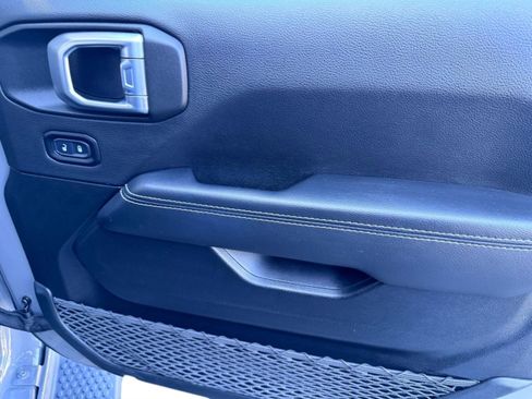 Used 2021 Jeep Wrangler Unlimited Sahara w/ Uconnect 4C Nav & Sound Group image 15