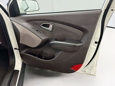 Used 2011 Hyundai Tucson GLS FWD image 31