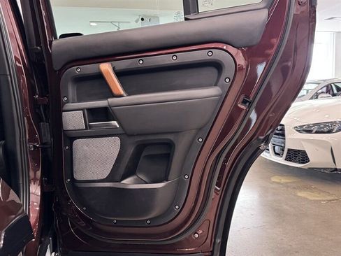 Used 2023 Land Rover Defender 130 X image 16