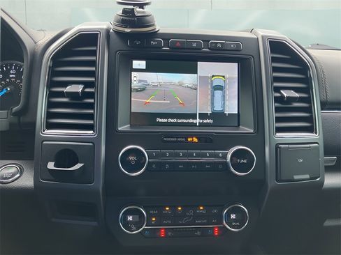 Used 2020 Ford Expedition Max Platinum image 24