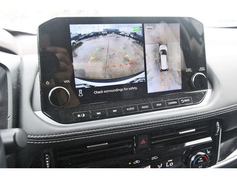 Used 2023 Nissan Rogue SL w/ SL Premium Package image 20