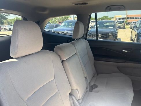 Used 2016 Honda Pilot EX image 30