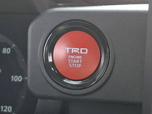 Used 2025 Toyota Tacoma TRD Sport image 29