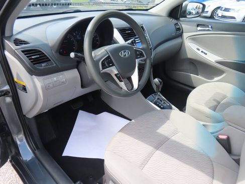 Used 2013 Hyundai Accent GLS w/ Premium Pkg FWD image 11