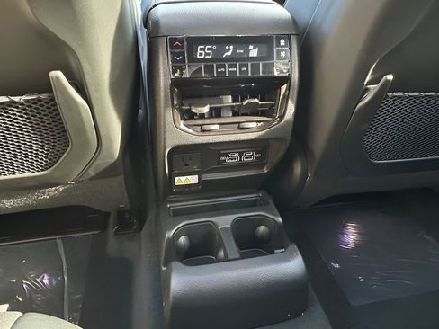 New 2025 Jeep Grand Cherokee L Overland w/ Advanced Protech Group III AWD/4WD image 26