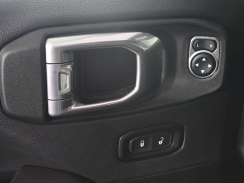 Used 2022 Jeep Gladiator Overland image 20