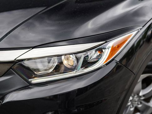Used 2022 Honda HR-V LX image 3