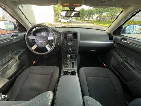 Used 2008 Chrysler 300 LX RWD image 12