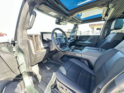 Used 2024 GMC Hummer EV 3X AWD/4WD image 10