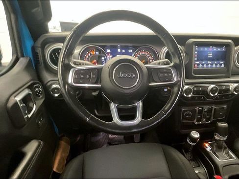 Used 2021 Jeep Wrangler Unlimited Sahara w/ Safety Group image 4