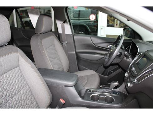 Used 2021 Chevrolet Equinox LT image 15