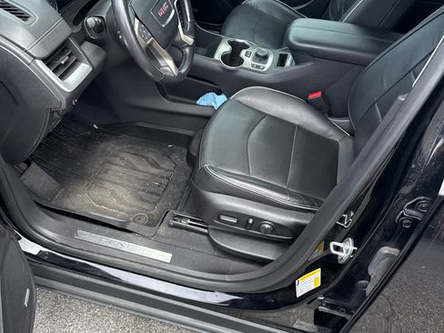 Used 2019 GMC Terrain Denali w/ Advanced Safety Package AWD/4WD image 5