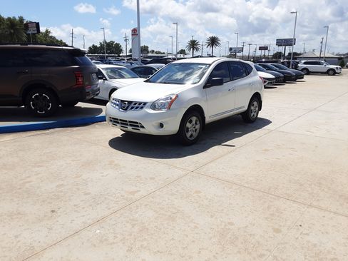 Used 2012 Nissan Rogue S image 3