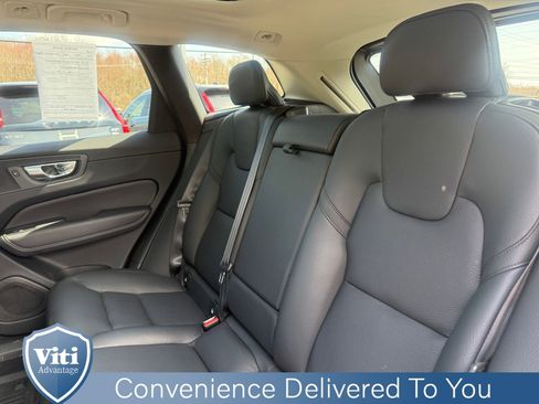 Certified 2023 Volvo XC60 B5 Plus w/ Climate Package AWD/4WD image 22
