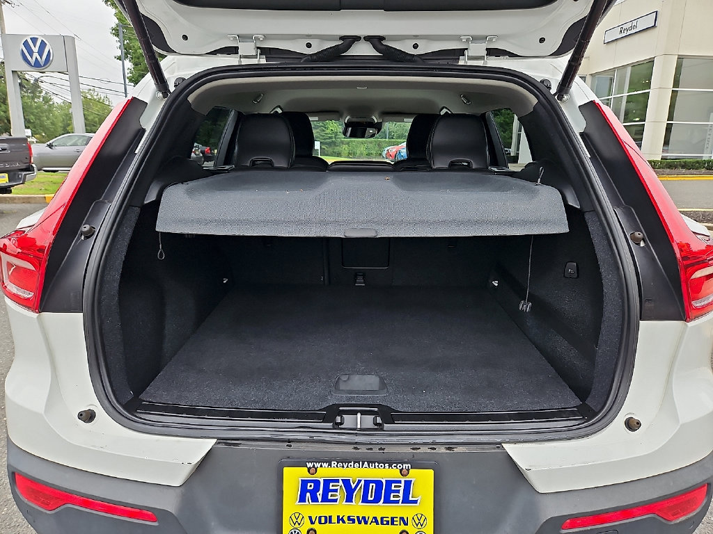 Used 2020 Volvo XC40 T5 Momentum AWD/4WD image 29