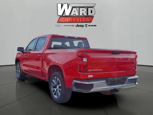 Used 2022 Chevrolet Silverado 1500 LT image 2