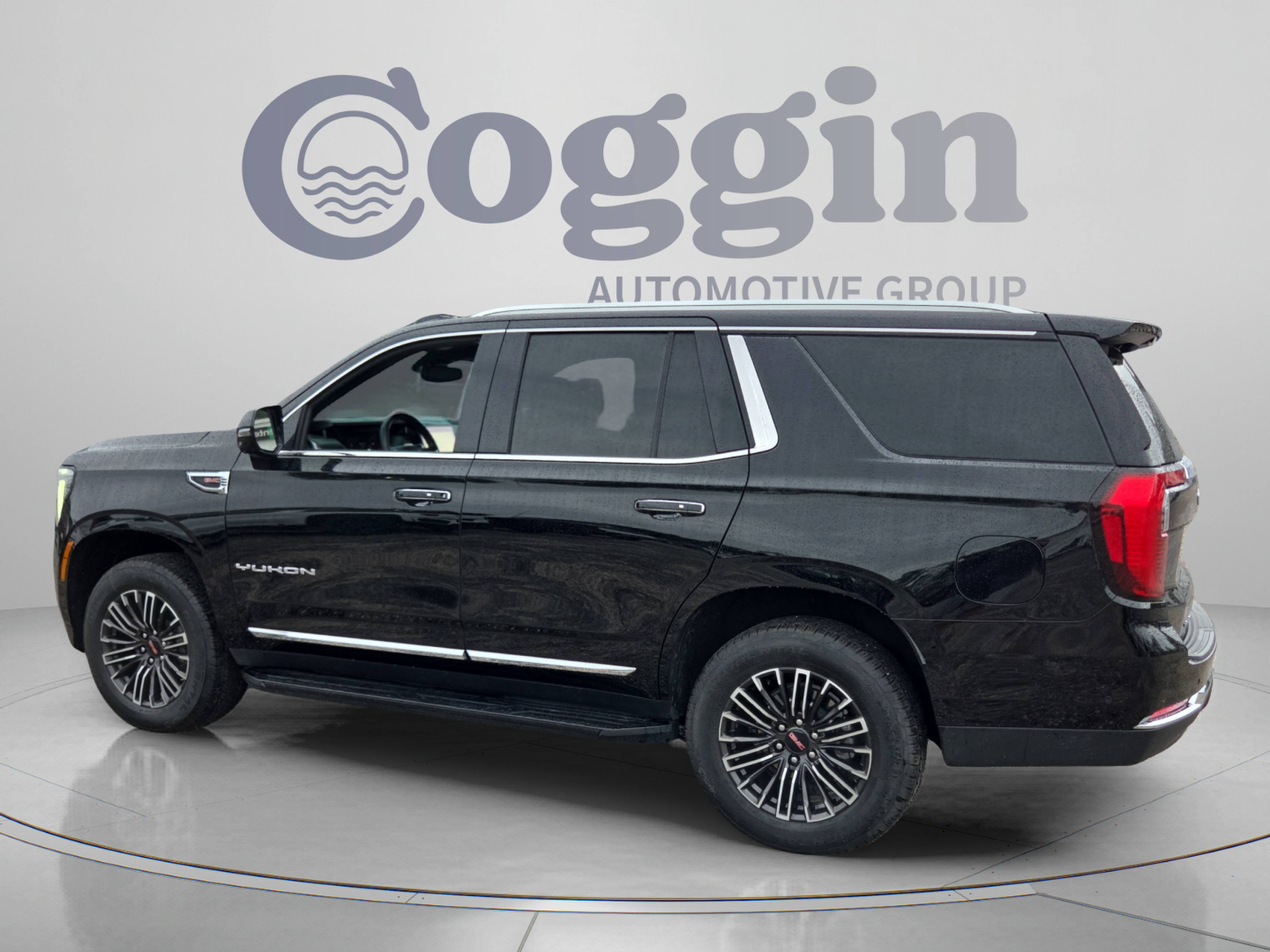 Used 2025 GMC Yukon Elevation AWD/4WD image 3