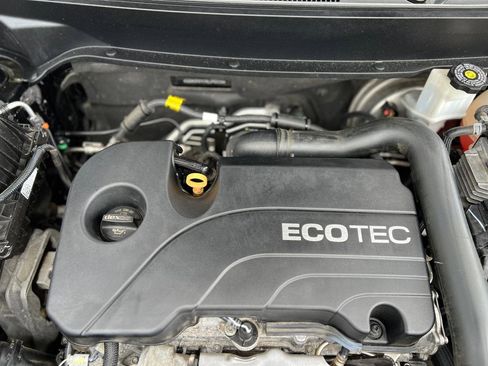 Used 2019 Chevrolet Equinox LS w/ LS Convenience Package FWD image 46