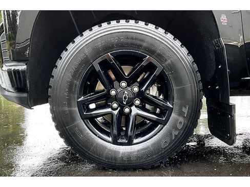 Used 2022 Chevrolet Silverado 1500 LT Trail Boss w/ Convenience Package II AWD/4WD image 9