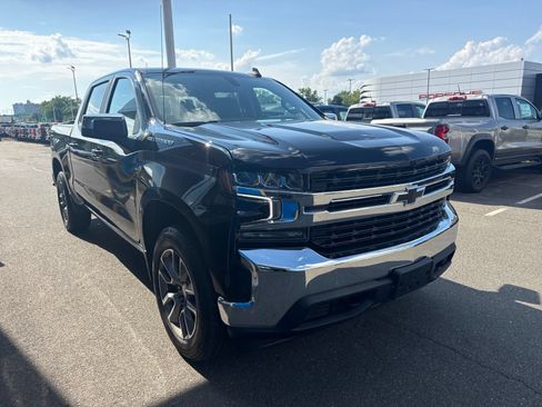 Used 2021 Chevrolet Silverado 1500 LT AWD/4WD image 4