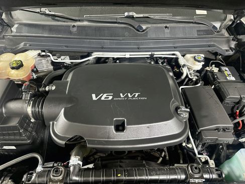 Used 2018 Chevrolet Colorado LT w/ LT Convenience Package RWD image 29
