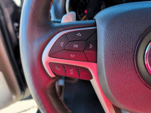 Used 2015 Jeep Grand Cherokee Overland w/ Advanced Technology Group image 19