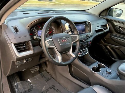 Used 2024 GMC Terrain SLT AWD/4WD image 17