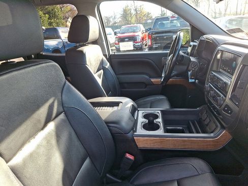 Used 2018 Chevrolet Silverado 1500 LTZ image 11