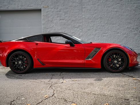 Used 2016 Chevrolet Corvette Z06 w/ 3LZ Preferred Equipment Group image 16