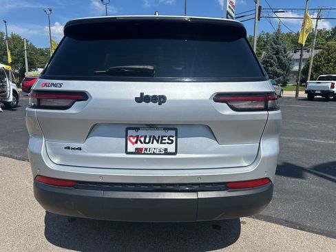 Used 2023 Jeep Grand Cherokee L Altitude image 11