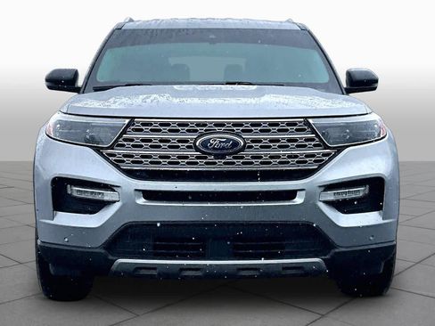 Used 2021 Ford Explorer Limited w/ Equipment Group 301A AWD/4WD image 3
