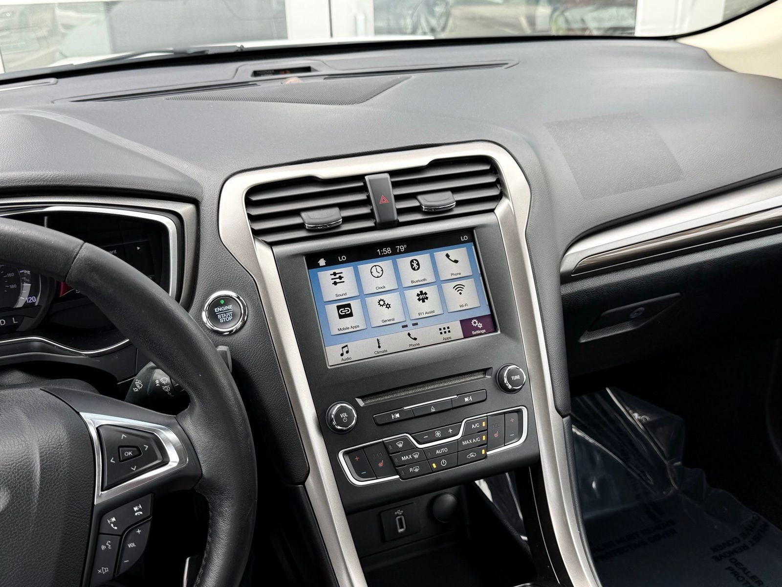 Used 2018 Ford Fusion SE w/ Equipment Group 602A FWD image 34