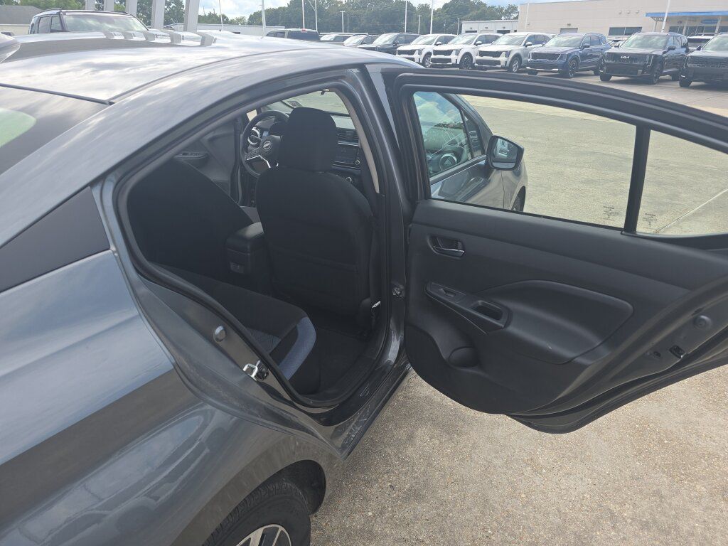Used 2025 Nissan Versa SV w/ Trunk Package FWD image 14