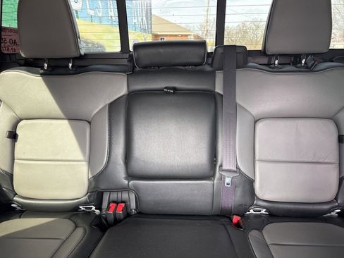 Used 2019 Chevrolet Silverado 1500 LT Trail Boss image 18